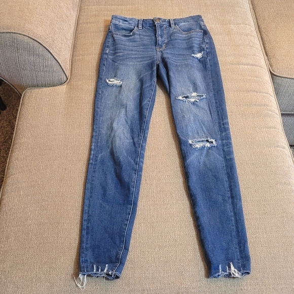 American Eagle Outfitters Denim - American Eagle The Dream Jean Curvy High Rise Jeggings Distressed Jeans Size 2